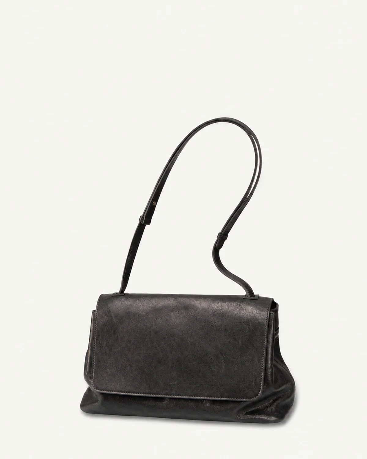 The Messenger in uncoated vegetable-tanned leather